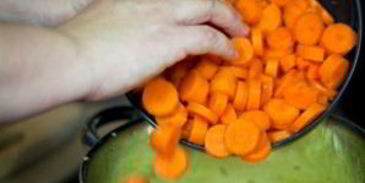 морковный суп-пюре со сливками