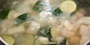 суп-пюре из кабачков с сельдереем