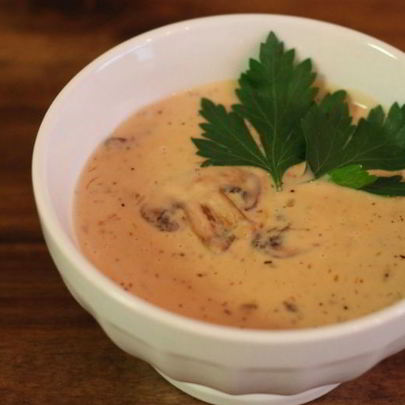 Суп-пюре из шампиньонов со сливками