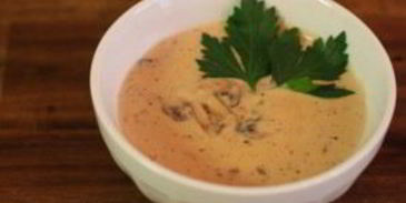 суп-пюре из шампиньонов со сливками