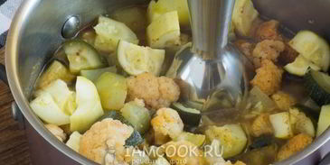 суп-пюре из цветной капусты и кабачков