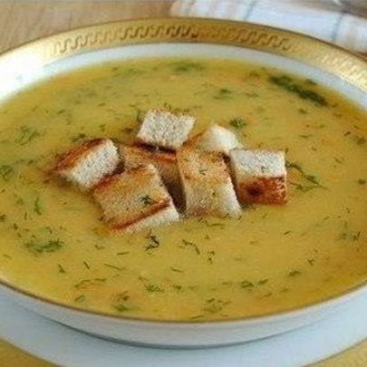 Суп-пюре с куриной грудкой и сухариками