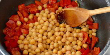 томатный суп-пюре с нутом