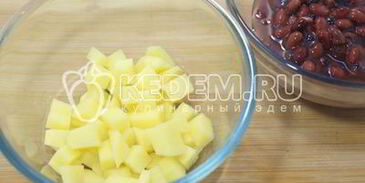 суп с фрикадельками и фасолью в мультиварке