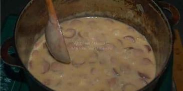 баварский пивной сырный суп с копчеными колбасками