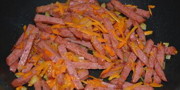 сырный суп из плавленого сыра с колбасой