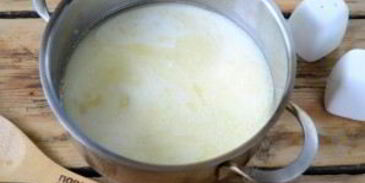 сырный суп с брокколи в булочках