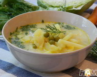 Сырный суп с горошком и капустой