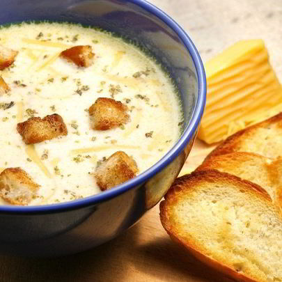 Сырный суп с гренками