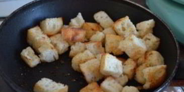 сырный суп с гренками