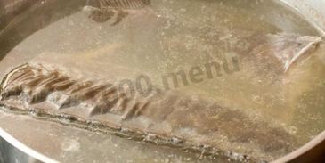 рыбный суп уха из осетра