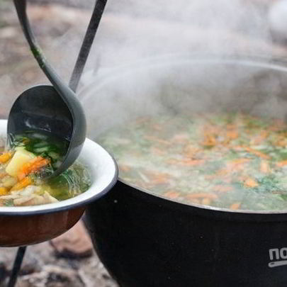 Уха из форели на костре