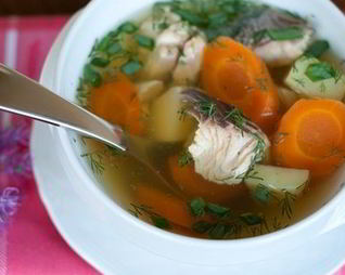 Уха из горбуши со свежим сельдереем