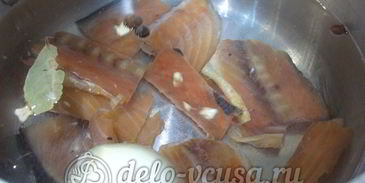 уха из хребтов семги