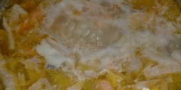 уха с пшеном и картошкой