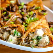 Рецепт Блинчиков с грибами и курицея