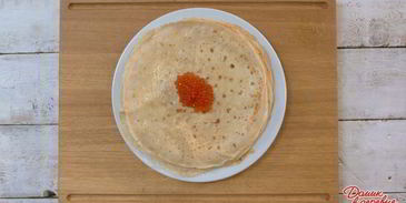 блинчики с красной икрой