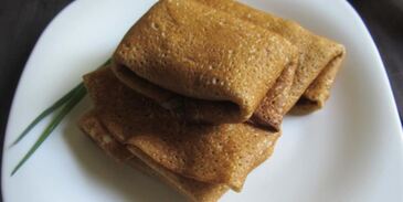 блины на сыворотке с начинкой из сельди