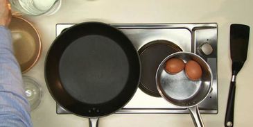 блины с грибами и яйцом