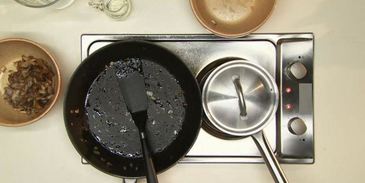 блины с грибами и яйцом