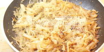 блины с капустой и грибами