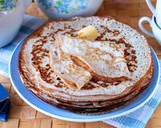 Тонкие заварные блины на кефире