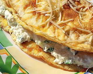 Яичный блинчик с сырно-творожной начинкой