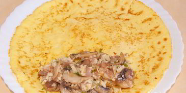 яичные блинчики с курицей и грибами