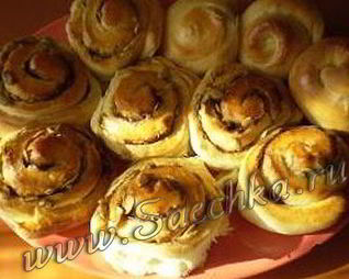 Булочки с корицей и тыквенными семечками