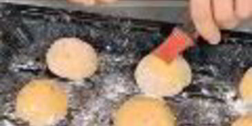 булочки с рикоттой и сладким красным перцем