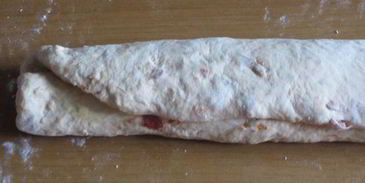 булочки с вялеными помидорами