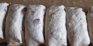 булочки с вялеными помидорами