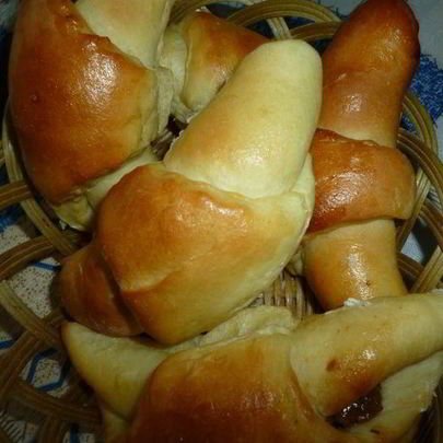 Круассанчики с орехово-ирисовой начинкой