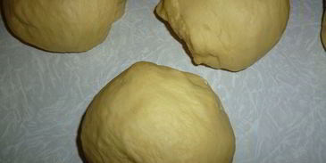 круассанчики с орехово-ирисовой начинкой