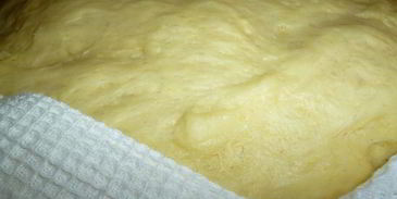 круассанчики с орехово-ирисовой начинкой