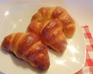 Круассаны с шоколадной начинкой