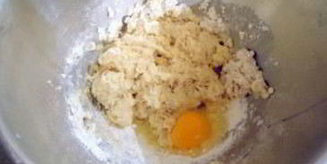 круассаны с шоколадной начинкой