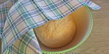 ватрушка с сыром и яйцом