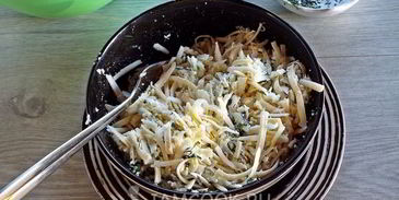 ватрушка с сыром и яйцом