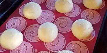 ватрушка с сыром и яйцом