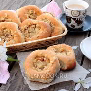 Рецепт Ватрушек с яблочной начинкой и штрейзелем