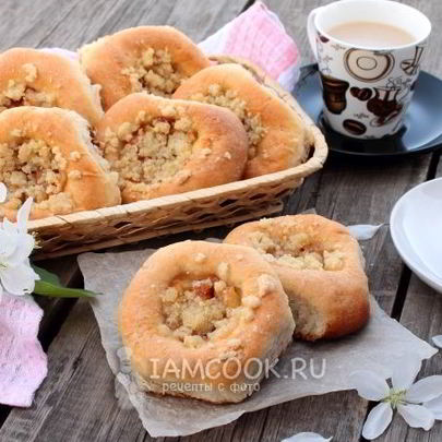 Ватрушки с яблочной начинкой и штрейзелем