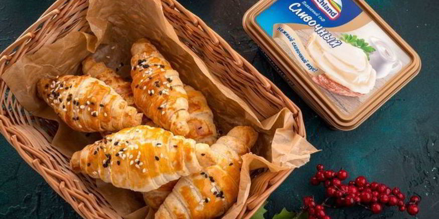 Рецепт закусочных мини-круассанов с красной рыбой