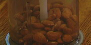 австрийский чизкейк с миндалем и изюмом