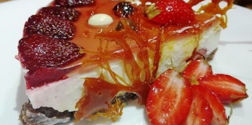 Рецепт чизкейка без выпечки с клубникой