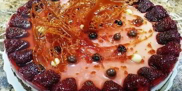 чизкейк без выпечки с клубникой