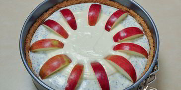 чизкейк с яблоками и маком