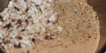 печеночный чизкейк с орехами и грибами