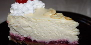 вишнево-миндальный чизкейк