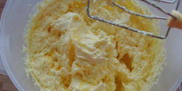 ананасный кекс с ментоловой глазурью